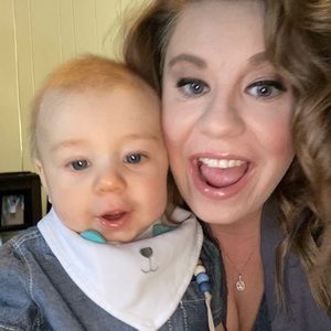 Meet your Posher, Casey